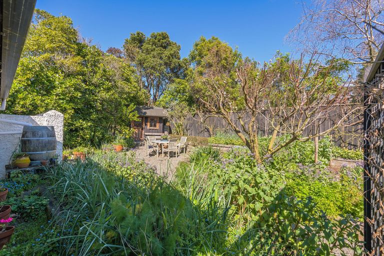 Photo of property in 36 Clifton Terrace, Fitzherbert, Palmerston North, 4410