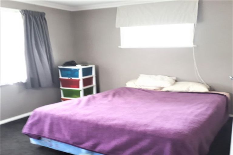 Photo of property in 13 Bartholomew Road, Levin, 5510