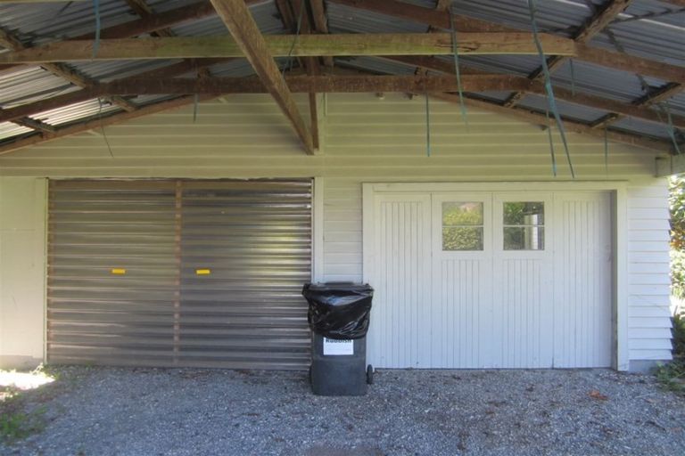 Photo of property in 107 Waller Street, Murchison, 7007