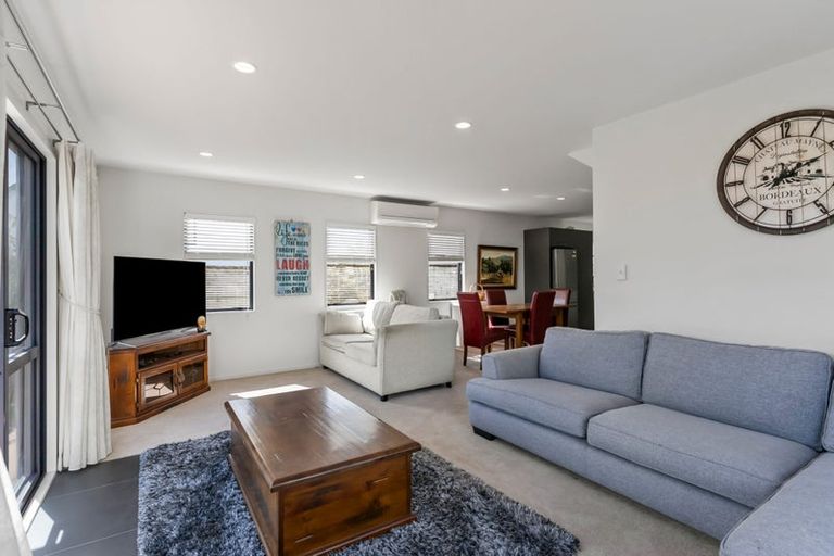 Photo of property in 3/64 Schnapper Rock Road, Schnapper Rock, Auckland, 0632