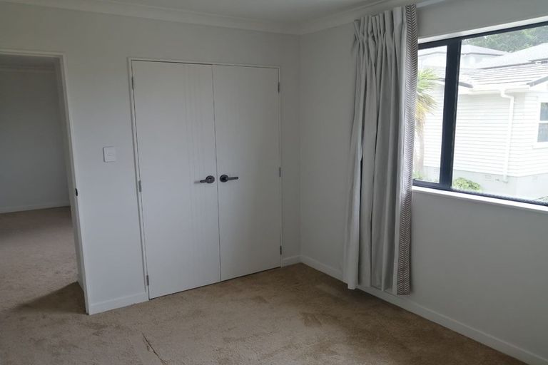 Photo of property in 89 Rosedale Road, Pinehill, Auckland, 0632