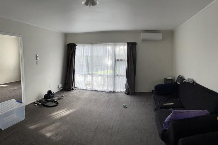Photo of property in 2/50 Moncrieff Avenue, Clendon Park, Auckland, 2103