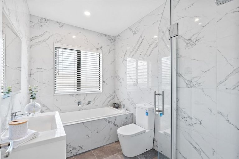 Photo of property in 40 Takurua Terrace, Orewa, 0931