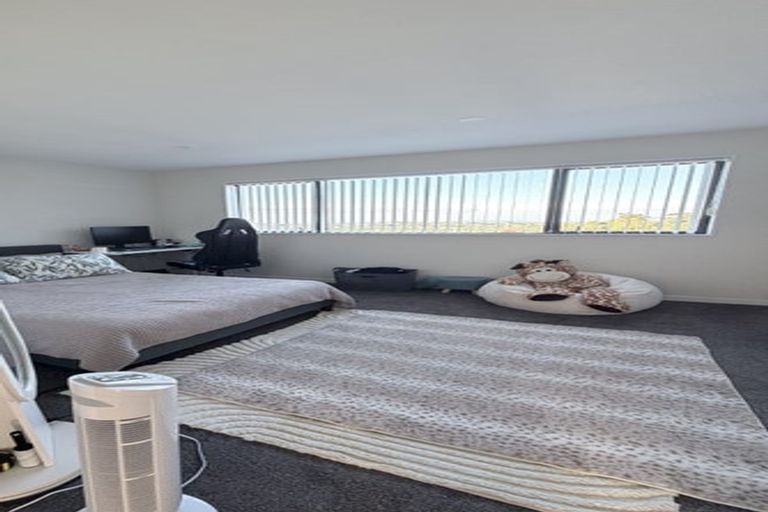 Photo of property in 309 Don Buck Road, Massey, Auckland, 0614