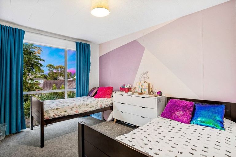 Photo of property in 11 Beauchamp Drive, Massey, Auckland, 0614