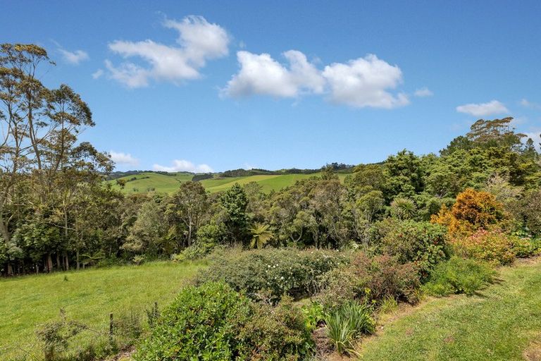 Photo of property in 2 Byles Road, Opuawhanga, Hikurangi, 0181