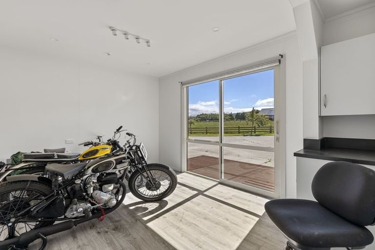 Photo of property in 100 Wingatui Road, Mosgiel, 9024