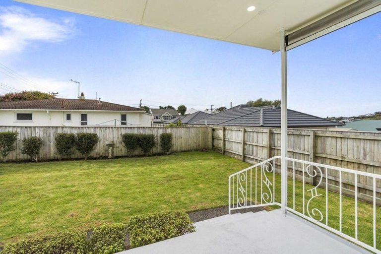 Photo of property in 51 Lyn Street, Lynmouth, New Plymouth, 4310