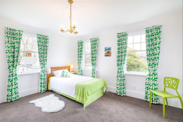 Photo of property in 1 Thornycroft Street, Fendalton, Christchurch, 8052