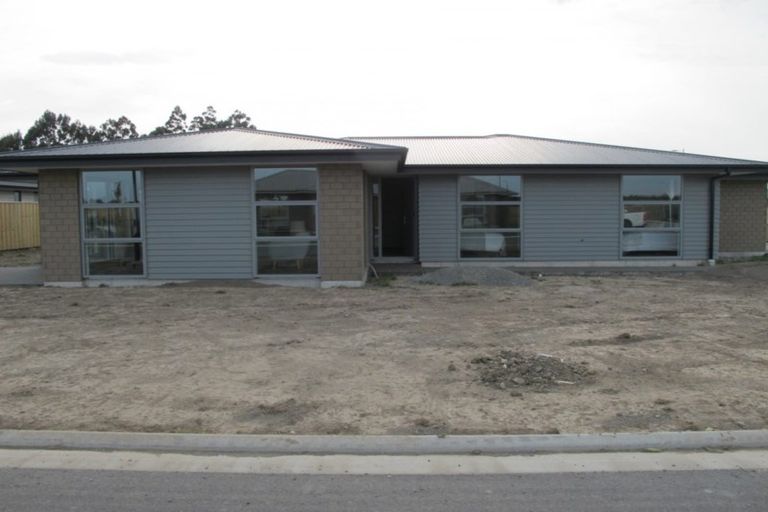 Photo of property in 1 Fry Place, Rolleston, 7614