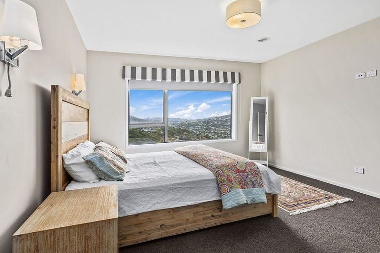 Photo of property in 92 Downing Street, Crofton Downs, Wellington, 6035