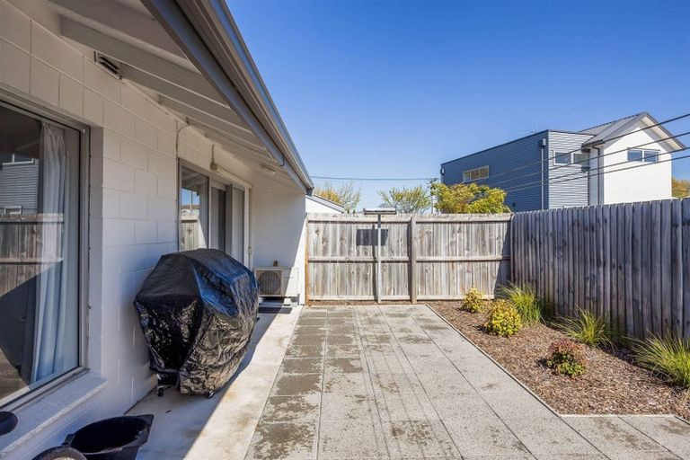 Photo of property in 76 Trafalgar Street, St Albans, Christchurch, 8014