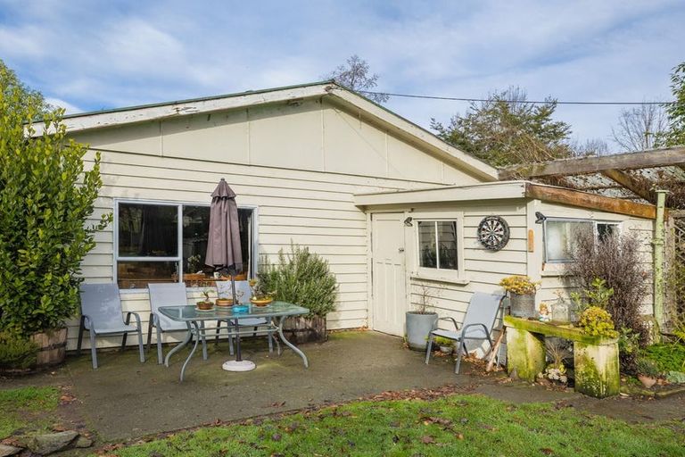 Photo of property in 48 Painstown Road, Waimate, 7978