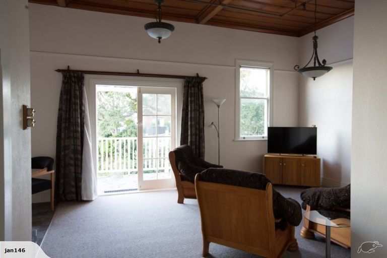 Photo of property in 5a Gilbert Street, Amberley, 7410