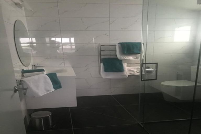 Photo of property in 748 Whangaparaoa Road, Manly, Whangaparaoa, 0930