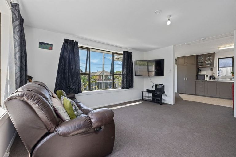 Photo of property in 33 Bournemouth Crescent, Aranui, Christchurch, 8061