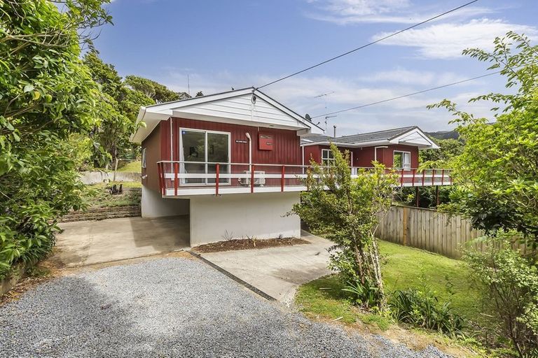 Photo of property in 11 Cecil Road, Tawa, Wellington, 5028