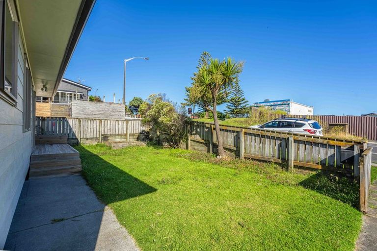 Photo of property in 2 Dimock Street, Titahi Bay, Porirua, 5022