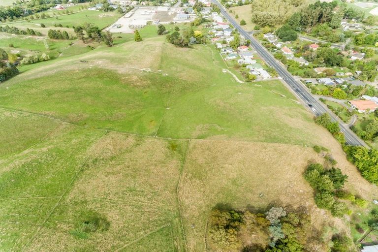 Photo of property in 39 Great North Road, Waipawa, 4210