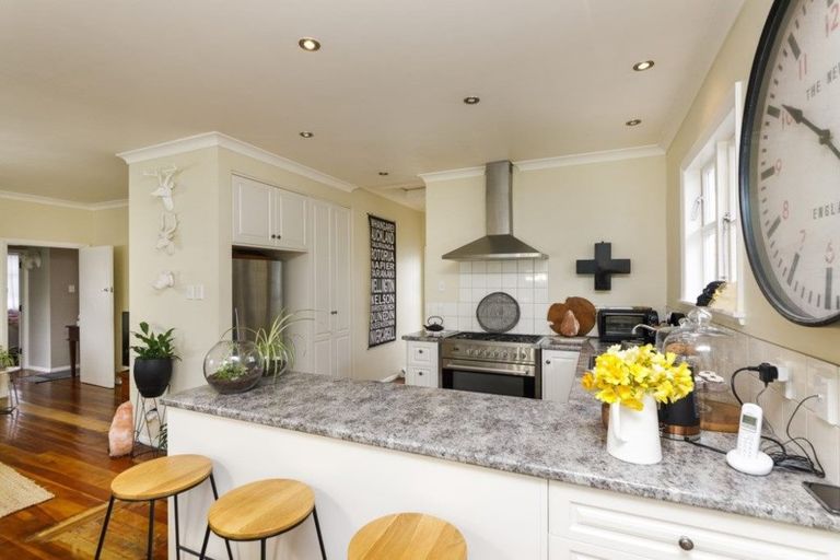 Photo of property in 89 Churchill Avenue, Hokowhitu, Palmerston North, 4410