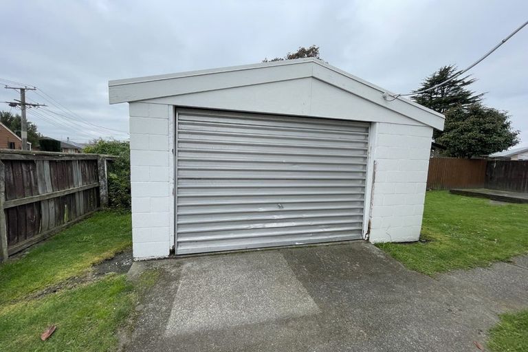 Photo of property in 2/20 Epsom Road, Sockburn, Christchurch, 8042