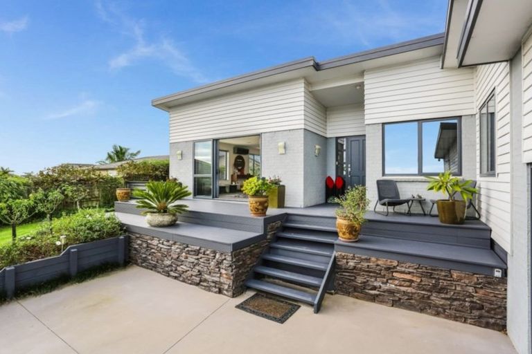 Photo of property in 19 Basin Place, Pukekohe, 2120