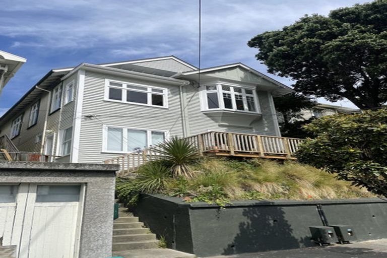 Photo of property in 3 Manley Terrace, Newtown, Wellington, 6021
