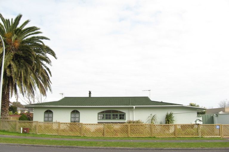 Photo of property in 1 Lantana Avenue, Bell Block, New Plymouth, 4312