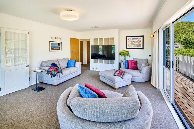 Photo of property in 104 Oriel Avenue, Tawa, Wellington, 5028