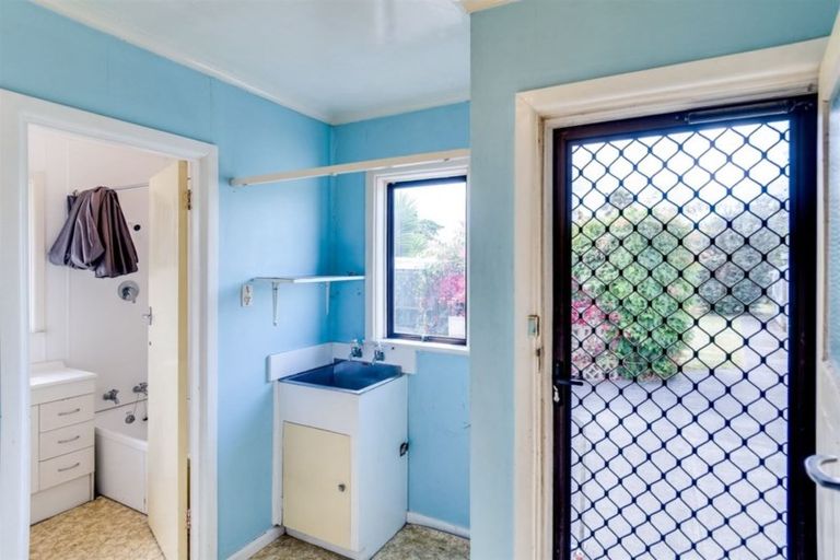 Photo of property in 25 Bright Crescent, Maraenui, Napier, 4110