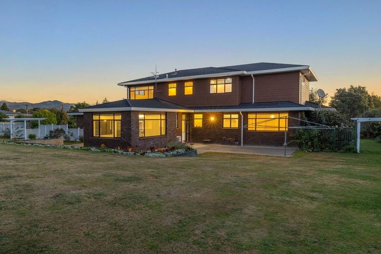 Photo of property in 28 Gordon Place, Levin, 5510