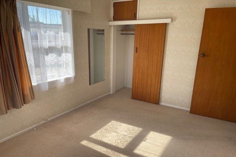 Photo of property in 43 Meadowbrook Drive, Cloverlea, Palmerston North, 4412