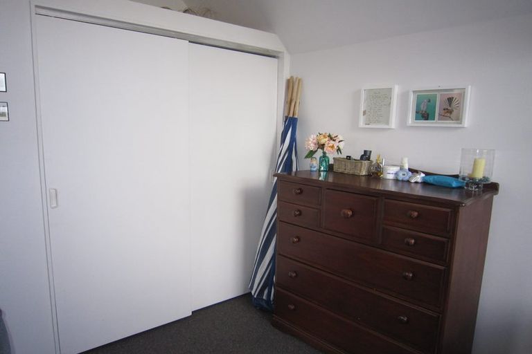 Photo of property in 12a Ashton Fitchett Drive, Brooklyn, Wellington, 6021