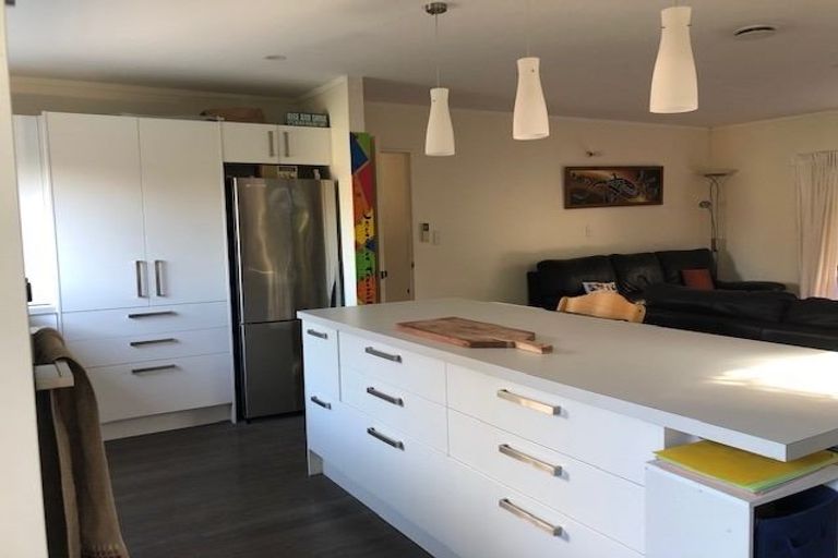 Photo of property in 8b Hayley Grove, Papamoa Beach, Papamoa, 3118