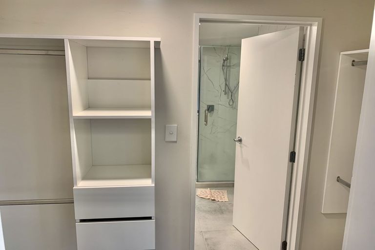 Photo of property in 33 Diana Drive, Glenfield, Auckland, 0627