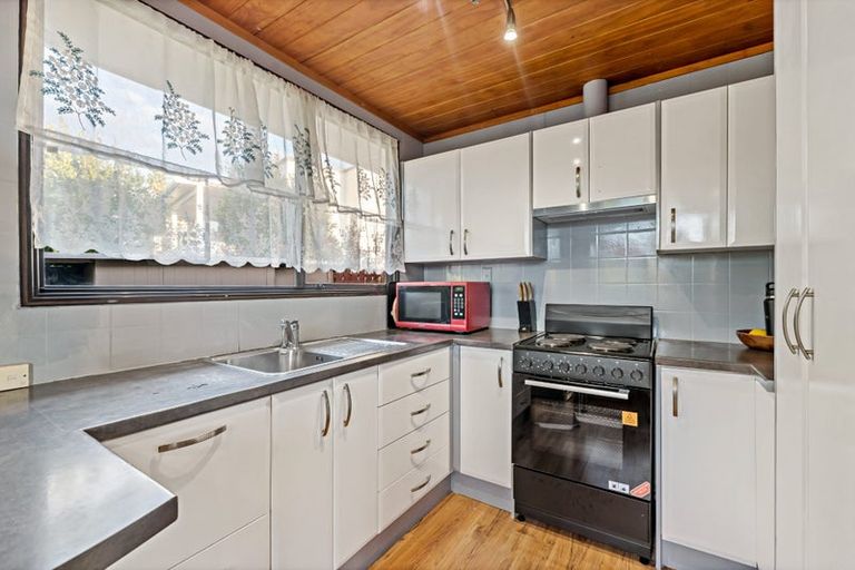 Photo of property in 19 Posa Avenue, Henderson, Auckland, 0612