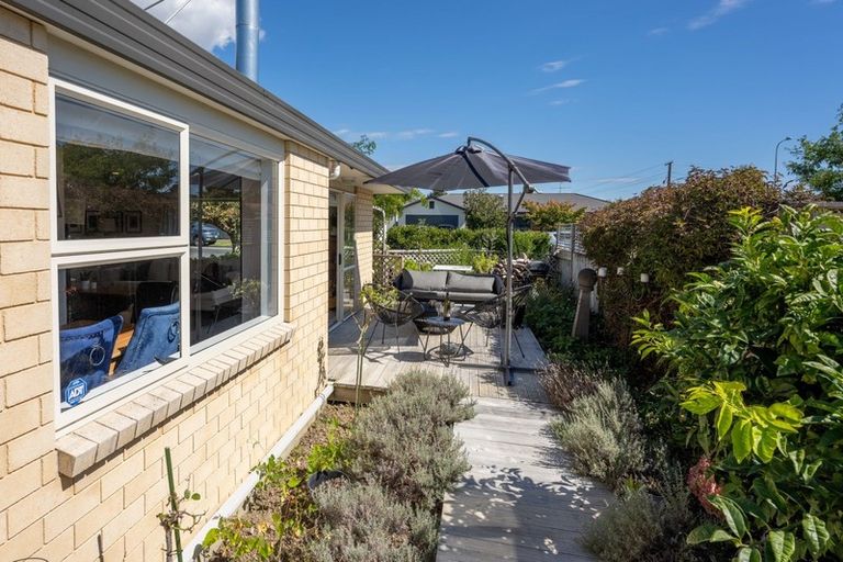 Photo of property in 5a Hemi Street, Waikanae, 5036