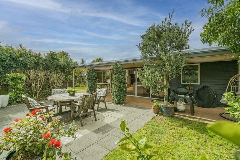 Photo of property in 14 Kenneth Avenue, Whitianga, 3510