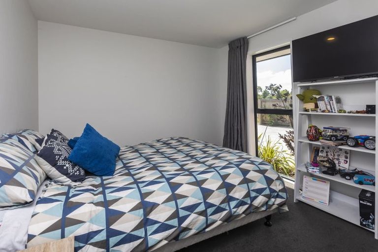 Photo of property in 11 Styxspring Lane, Harewood, Christchurch, 8051