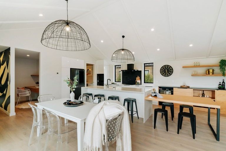 Photo of property in 19 Falconer Rise, Jacks Point, Queenstown, 9371