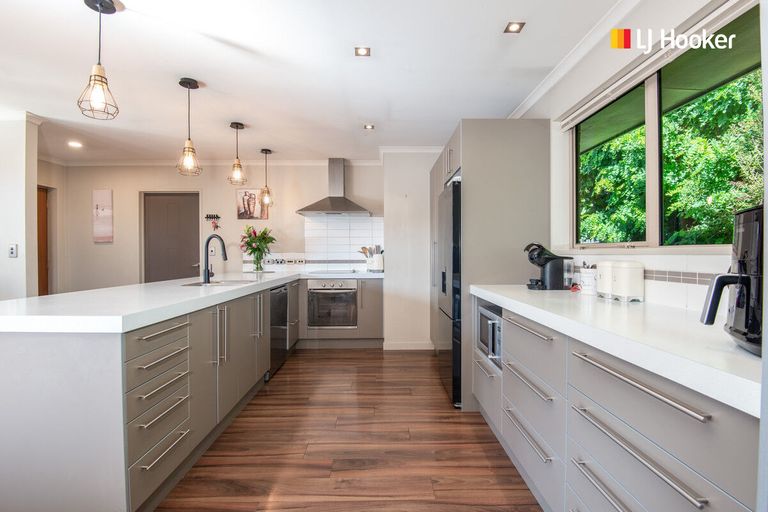 Photo of property in 1 Watt Street, Mosgiel, 9024