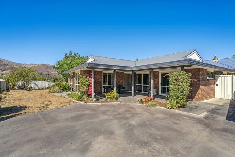 Photo of property in 35 Cairnmuir Crescent, Cromwell, 9310