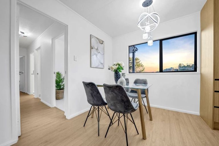 Photo of property in 87 West Harbour Drive, West Harbour, Auckland, 0618