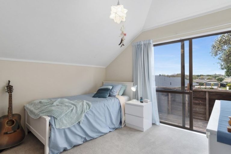Photo of property in 25 Links View Drive, Omokoroa, 3114