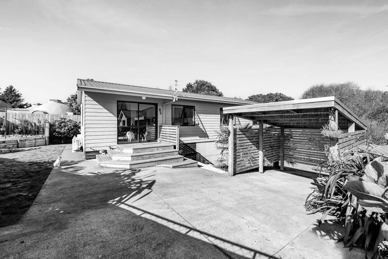 Photo of property in 19 Chartwell Drive, Eltham, 4322