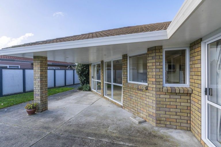 Photo of property in 12 Cedar Drive, Paraparaumu Beach, Paraparaumu, 5032