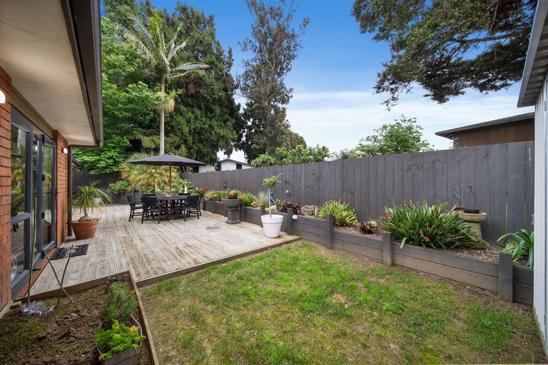 Photo of property in 17a Callis Avenue, Opaheke, Papakura, 2113