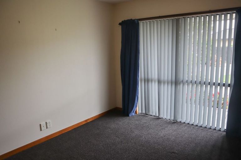 Photo of property in 11 Amdale Avenue, Broomfield, Christchurch, 8042