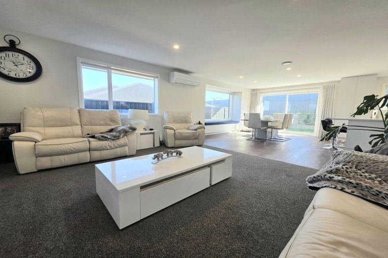 Photo of property in 15 Royal Oak Crescent, Holmes Hill, Oamaru, 9401