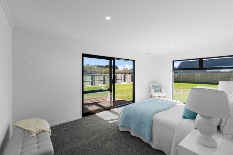 Photo of property in 38 Kingsdowne Drive, West Melton, 7618